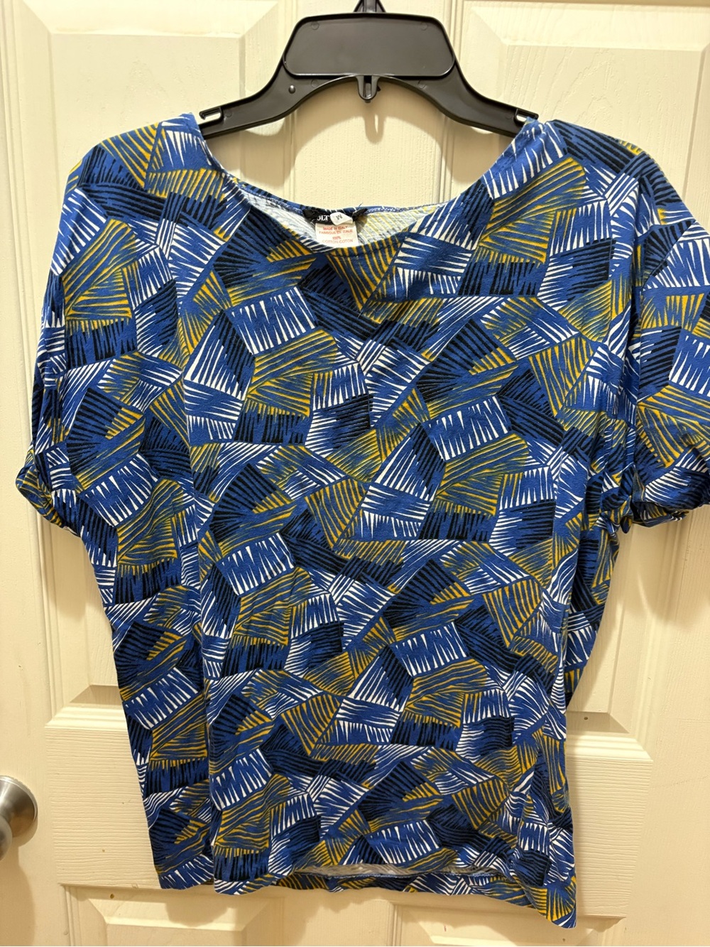 Vintage Geometric V-Neck Short Sleeve Top in Blue and Gold